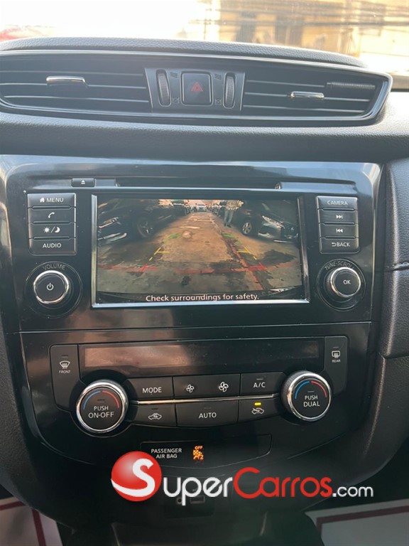 2020 Nissan Rogue SV — foto 4 / 10