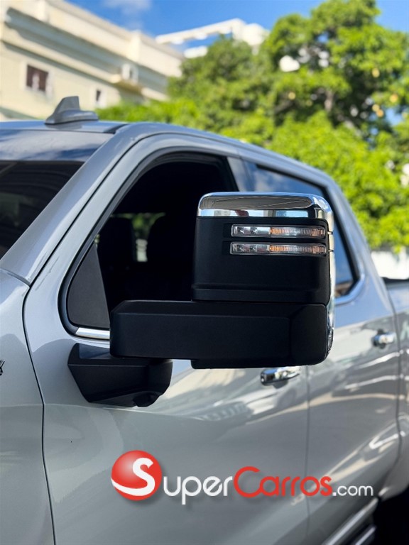 2021 Chevrolet Silverado High Country — foto 12 / 12