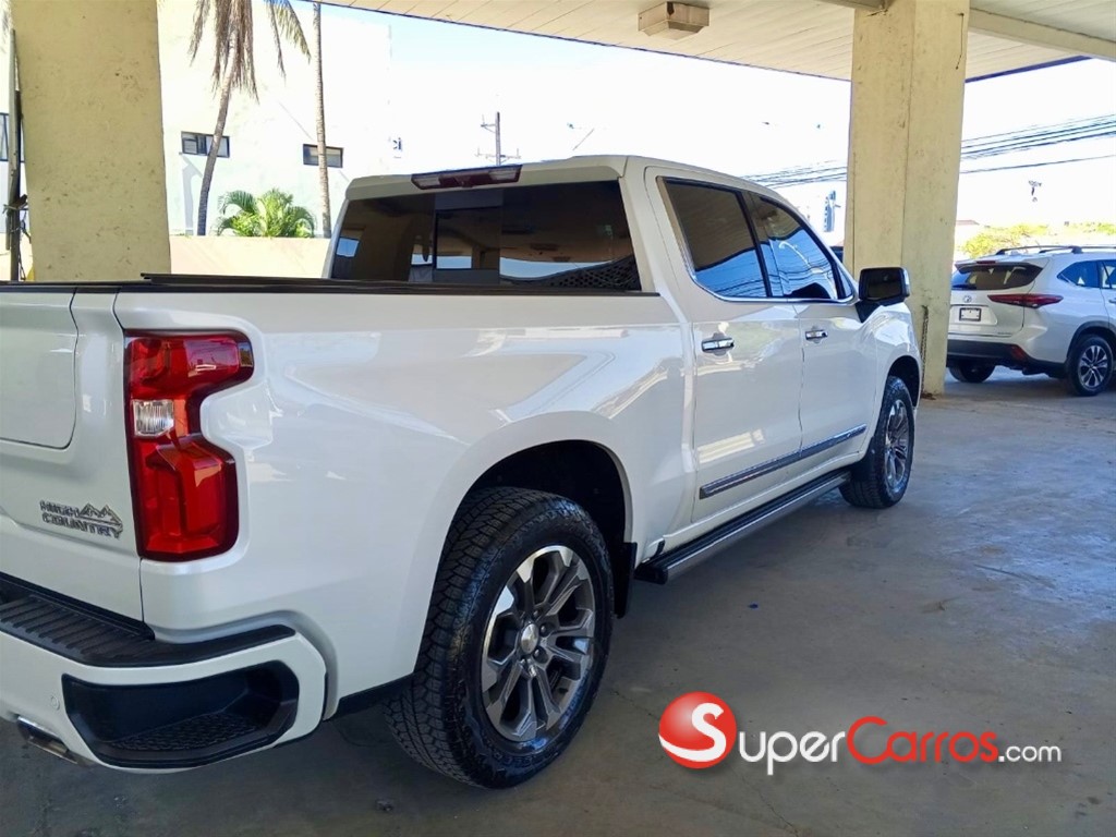 2022 Chevrolet Silverado High Country Duramax — foto 11 / 12