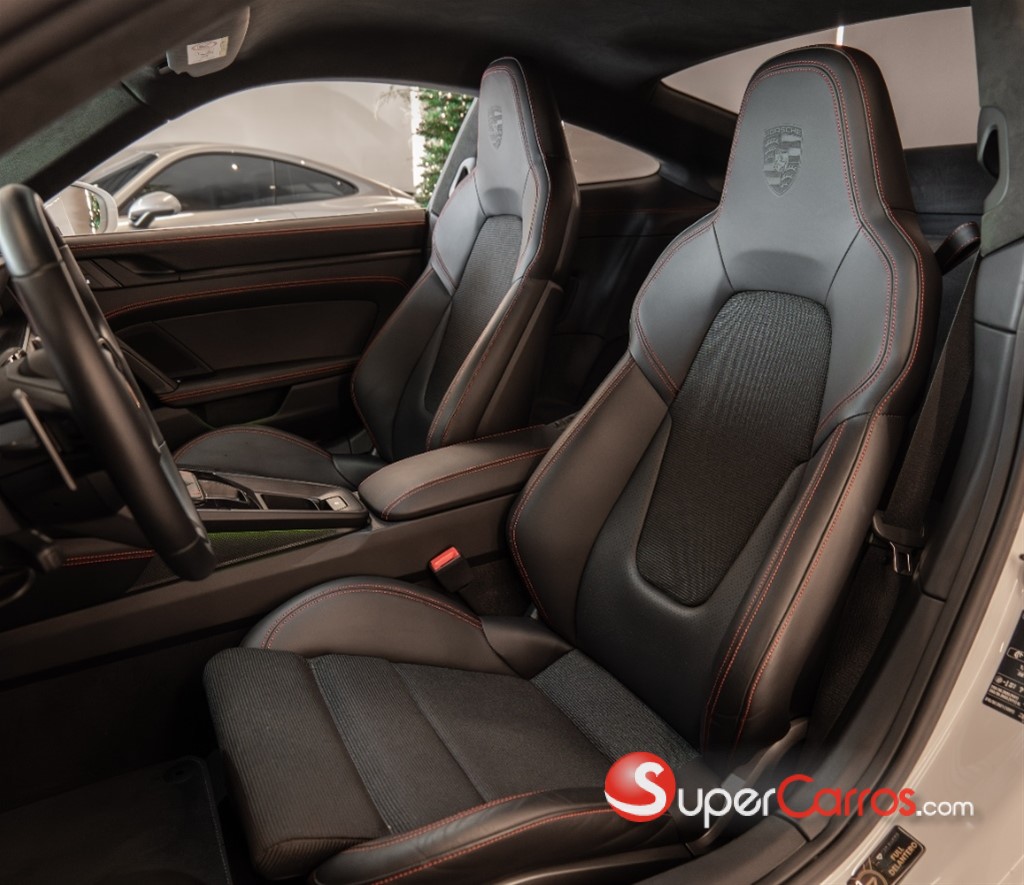 2024 Porsche 911 GT3 Touring — foto 9 / 11