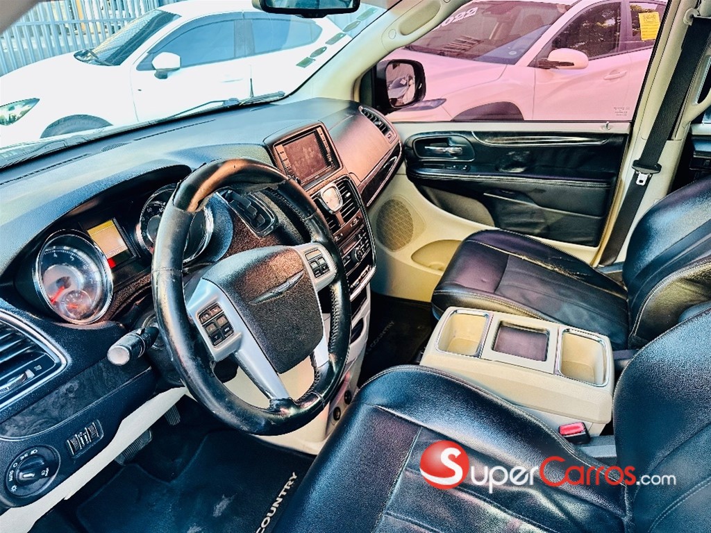 2014 Chrysler Town Country Touring — foto 12 / 12