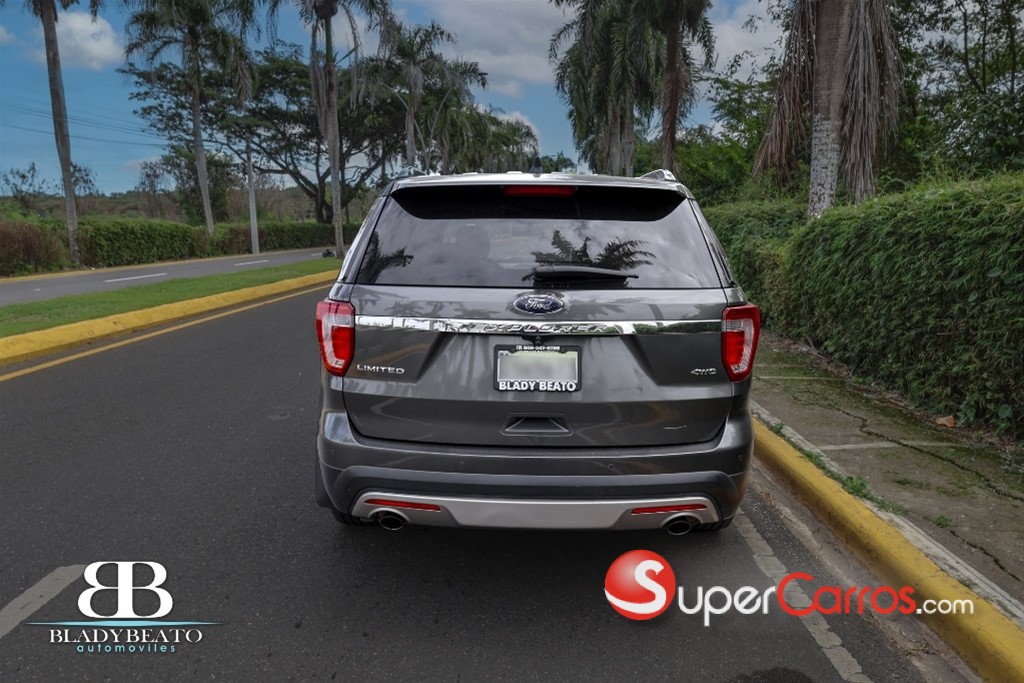 2016 Ford Explorer Limited — foto 9 / 11