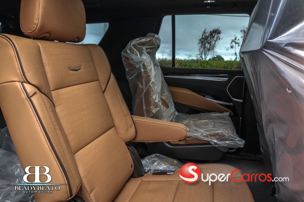 2026 Cadillac Escalade Luxury Short — foto 6 / 12