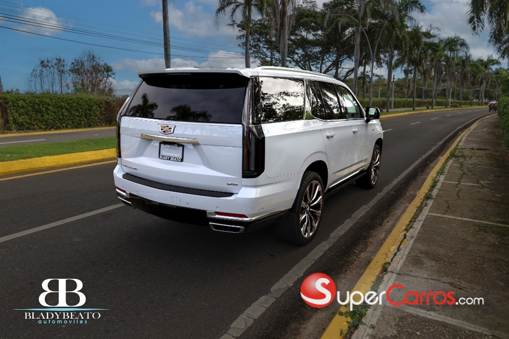 2026 Cadillac Escalade Luxury Short — foto 8 / 12