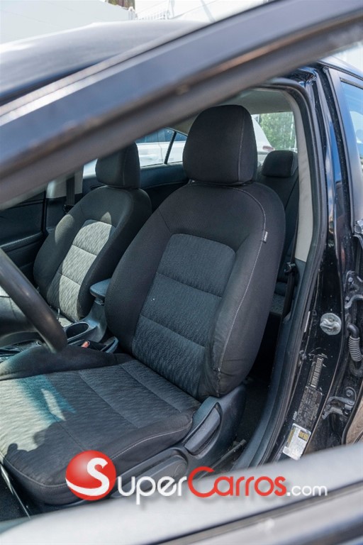 2014 Kia Forte LXS — foto 9 / 11