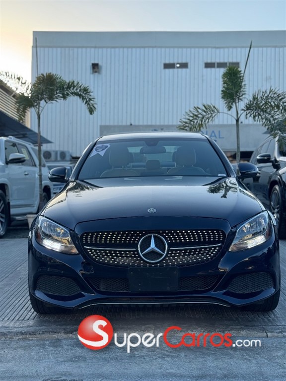 2018 Mercedes-Benz Clase C 300 4 Matic — foto 3 / 11