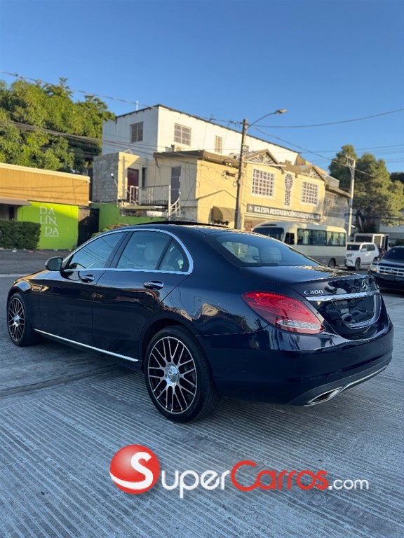2018 Mercedes-Benz Clase C 300 4 Matic — foto 5 / 11