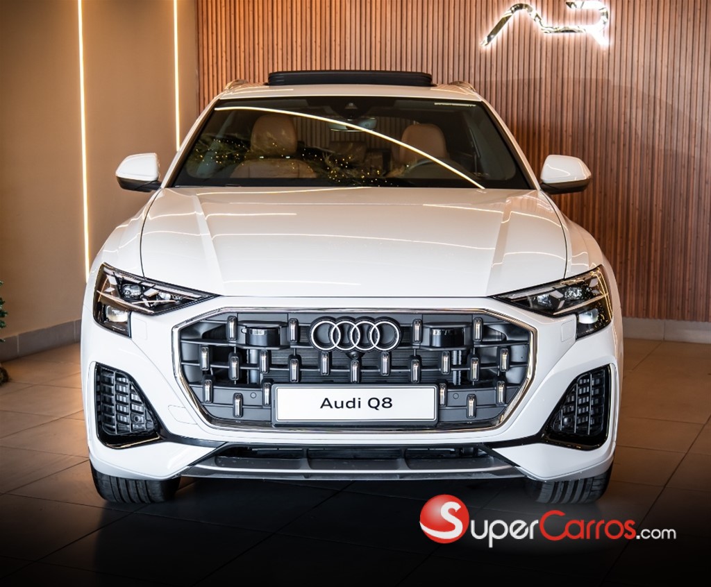 2025 Audi Q8 — foto 2 / 12
