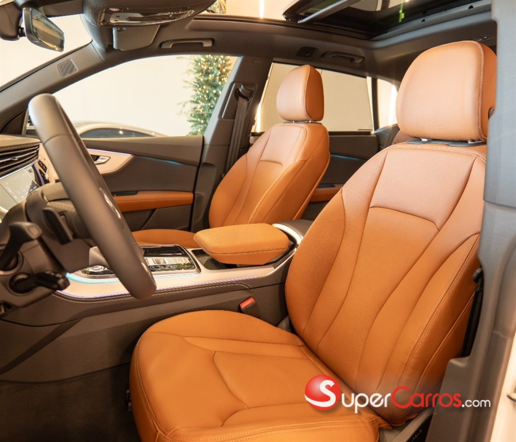 2025 Audi Q8 — foto 9 / 12