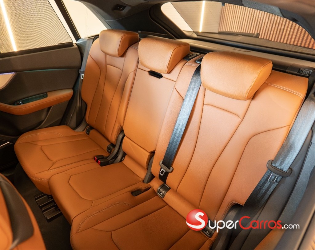2025 Audi Q8 — foto 10 / 12