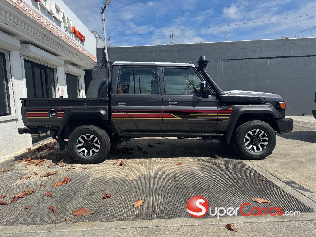 2026 Toyota Land Cruiser Serie 70 Pick up — foto 8 / 9