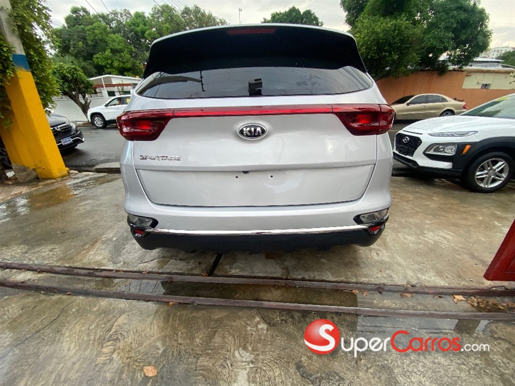 2020 Kia Sportage LX — foto 8 / 12