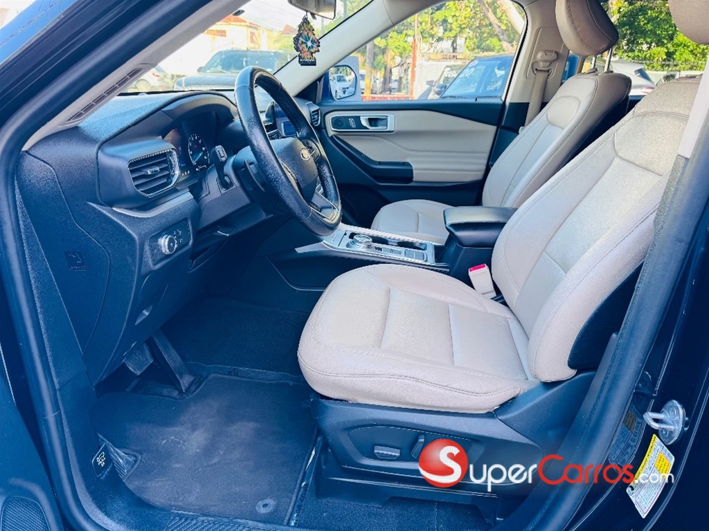 2020 Ford Explorer XLT — foto 10 / 12