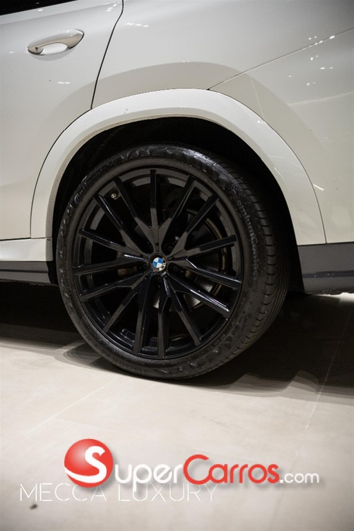 2022 BMW X 6 xDrive40i — foto 6 / 12