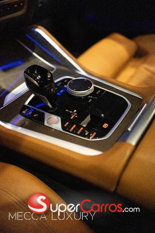 2022 BMW X 6 xDrive40i — foto 10 / 12