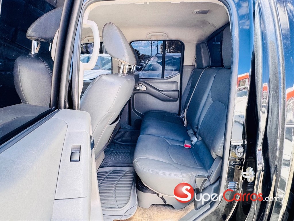 2017 Nissan Frontier SV — foto 8 / 12