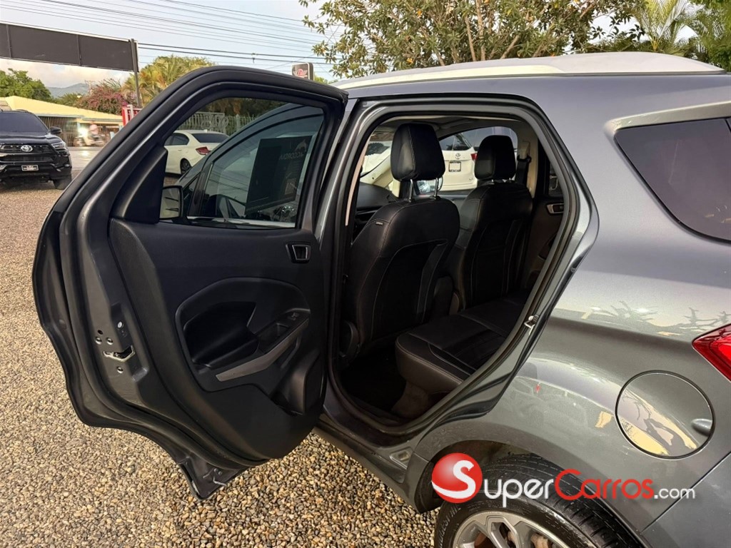 2020 Ford Eco Sport Platinium — foto 10 / 12