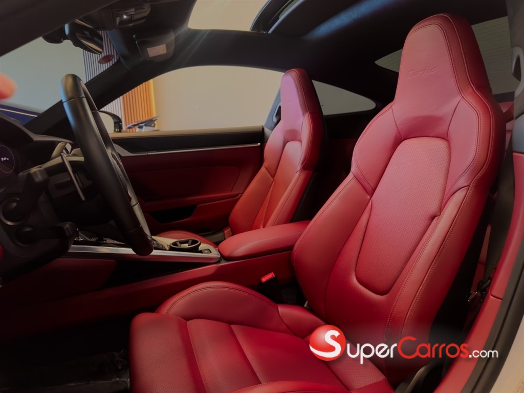 2022 Porsche 911 Turbo — foto 6 / 12