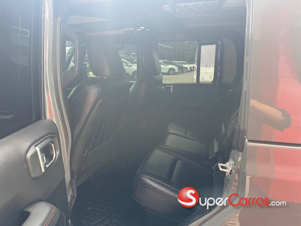 2021 Jeep Gladiator Mojave — foto 9 / 12