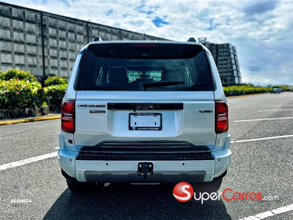 2026 Toyota Land Cruiser Prado — foto 7 / 12