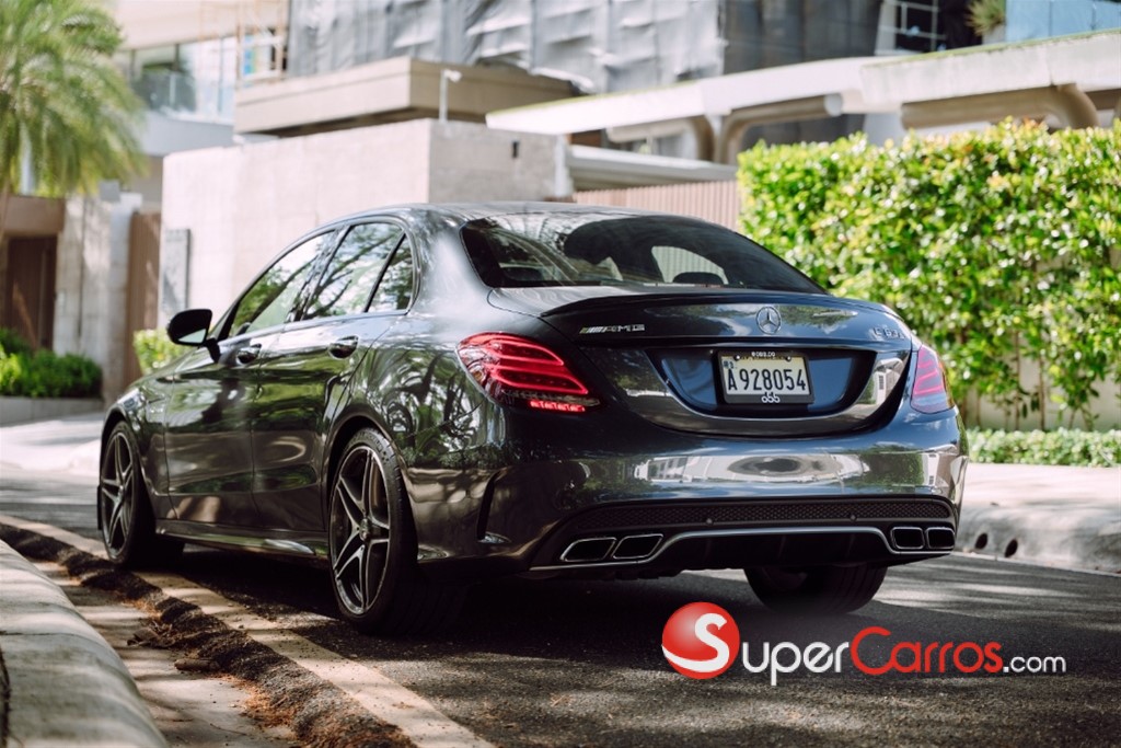 2016 Mercedes-Benz Clase C 63s AMG — foto 8 / 12