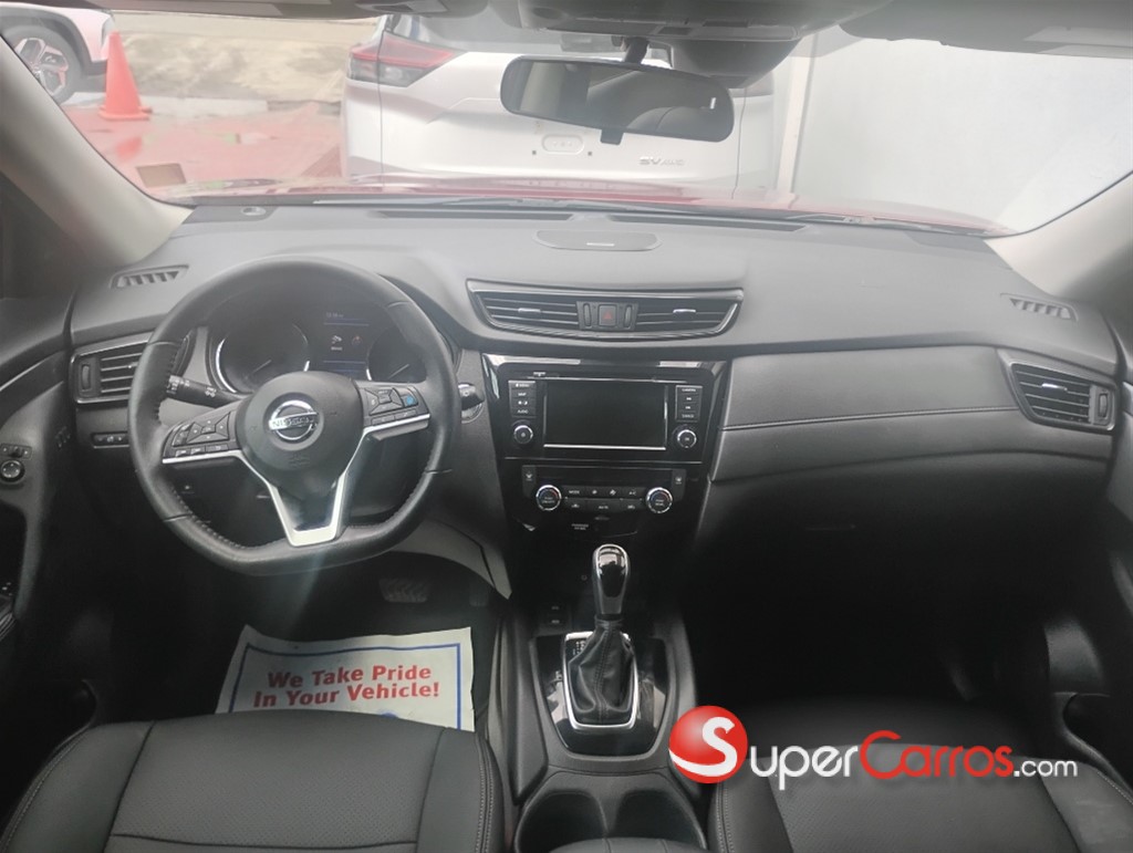 2020 Nissan Rogue SV — foto 9 / 10