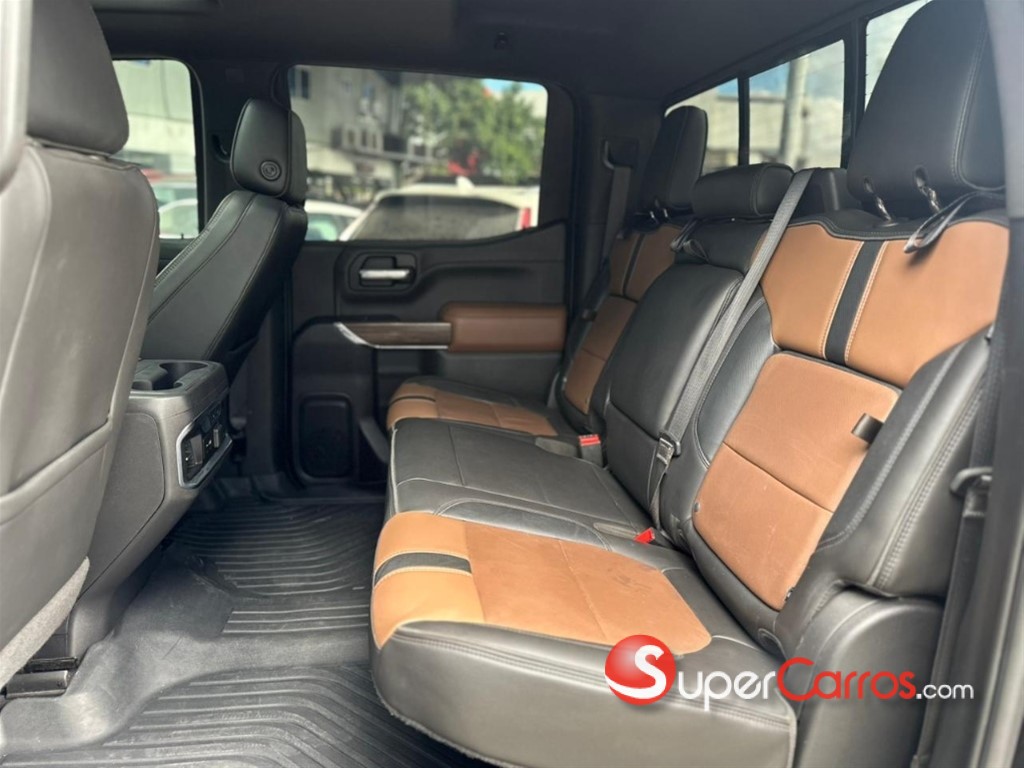 2020 Chevrolet Silverado High Country — foto 8 / 12