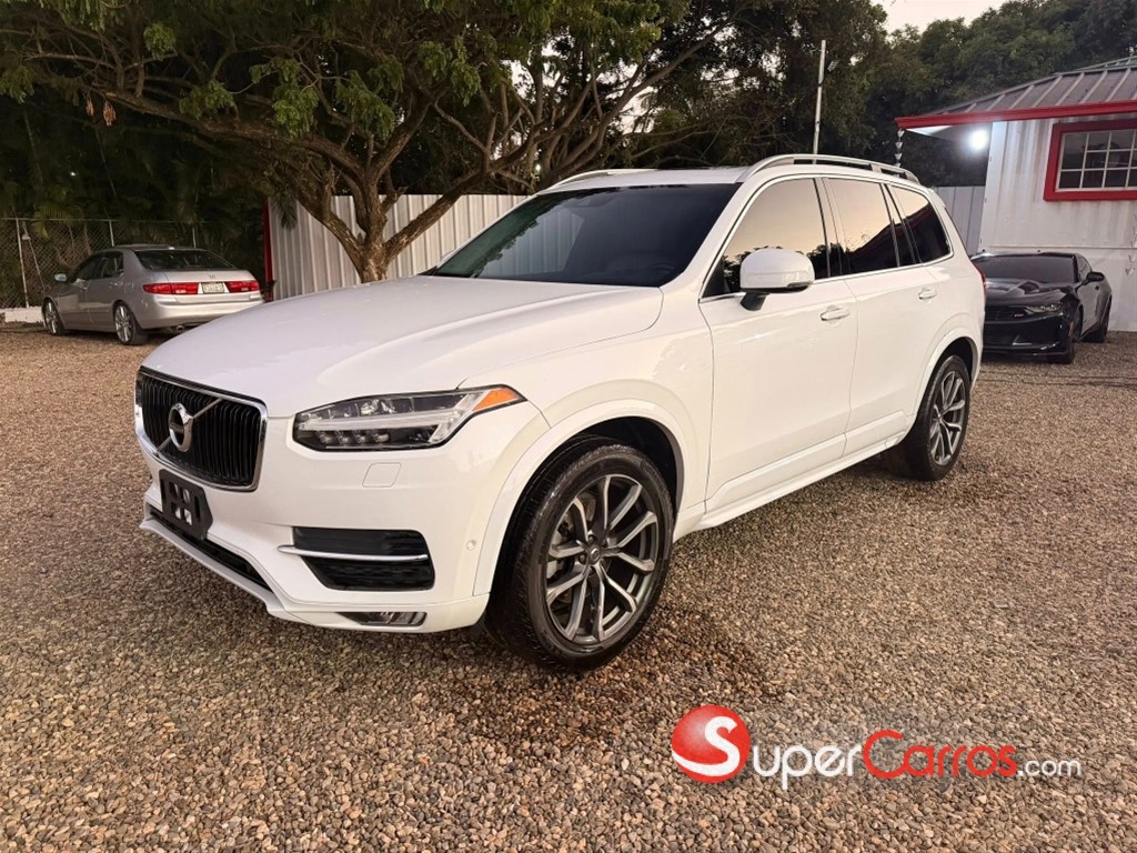 2016 Volvo XC90 Momentum T6