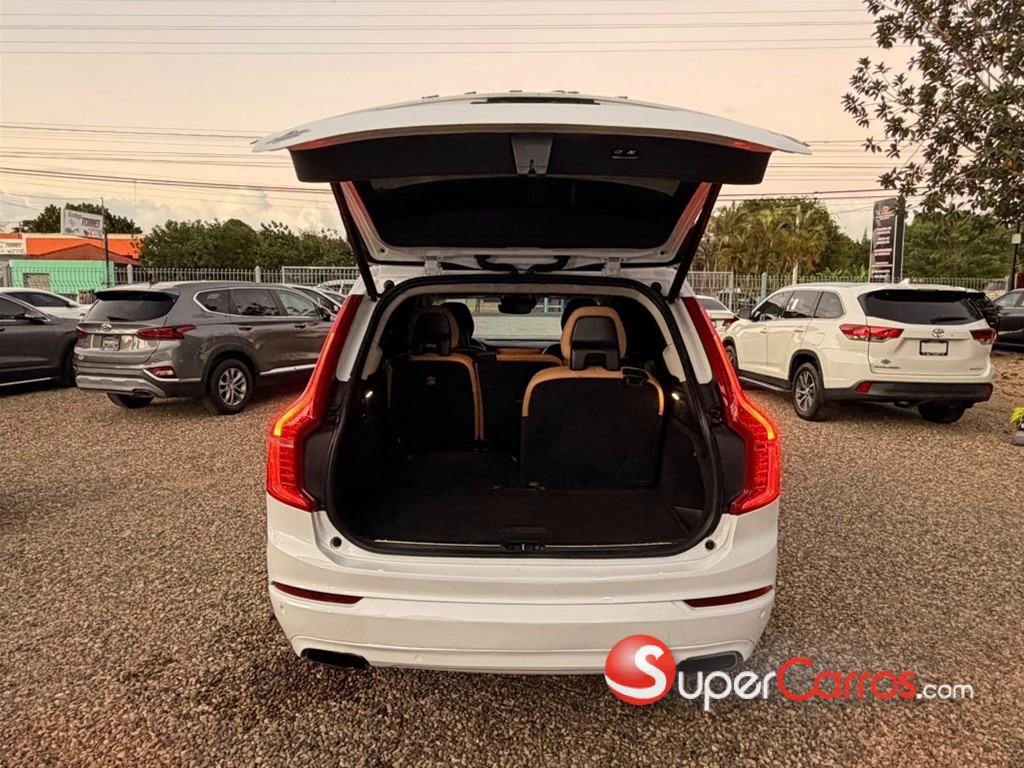 2016 Volvo XC90 Momentum T6 — foto 6 / 12