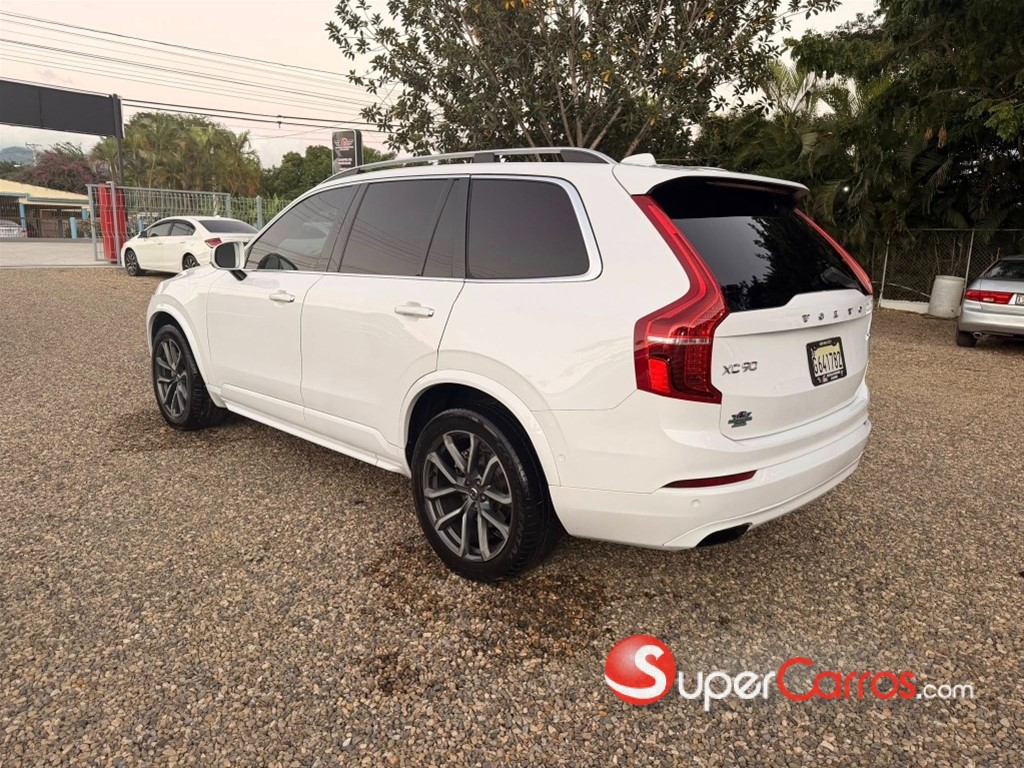 2016 Volvo XC90 Momentum T6 — foto 11 / 12