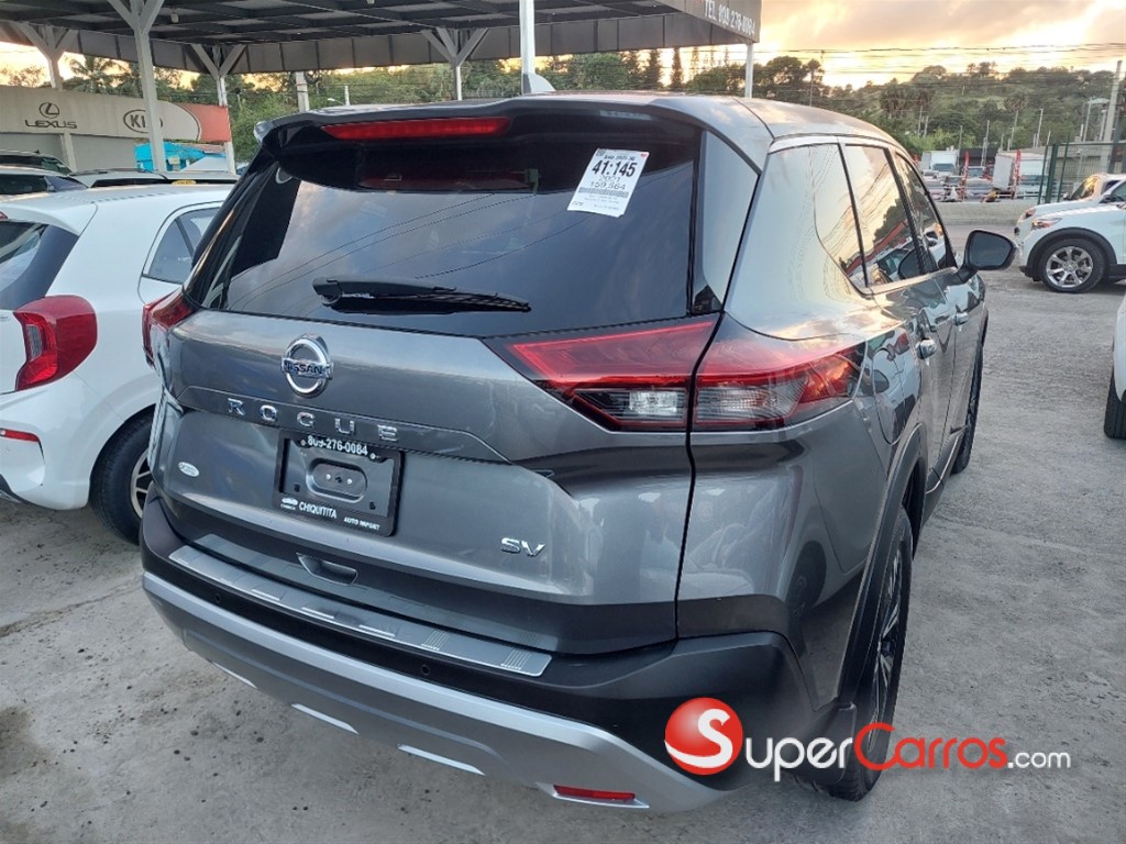 2021 Nissan Rogue SV — foto 4 / 11