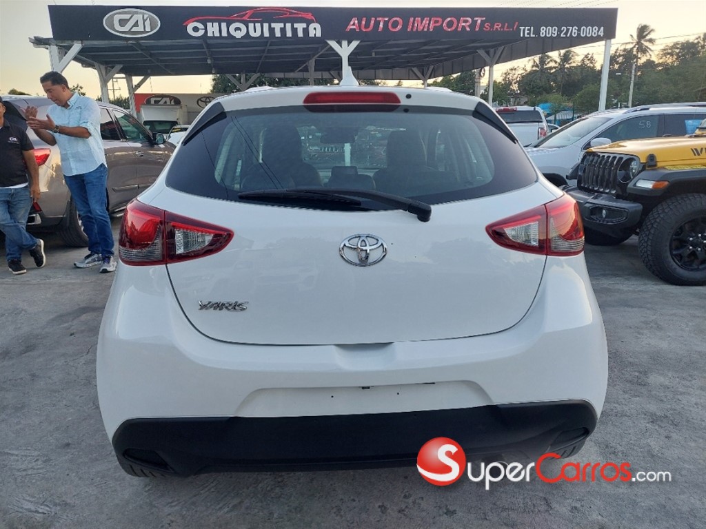 2020 Toyota Yaris Hatchback — foto 4 / 11