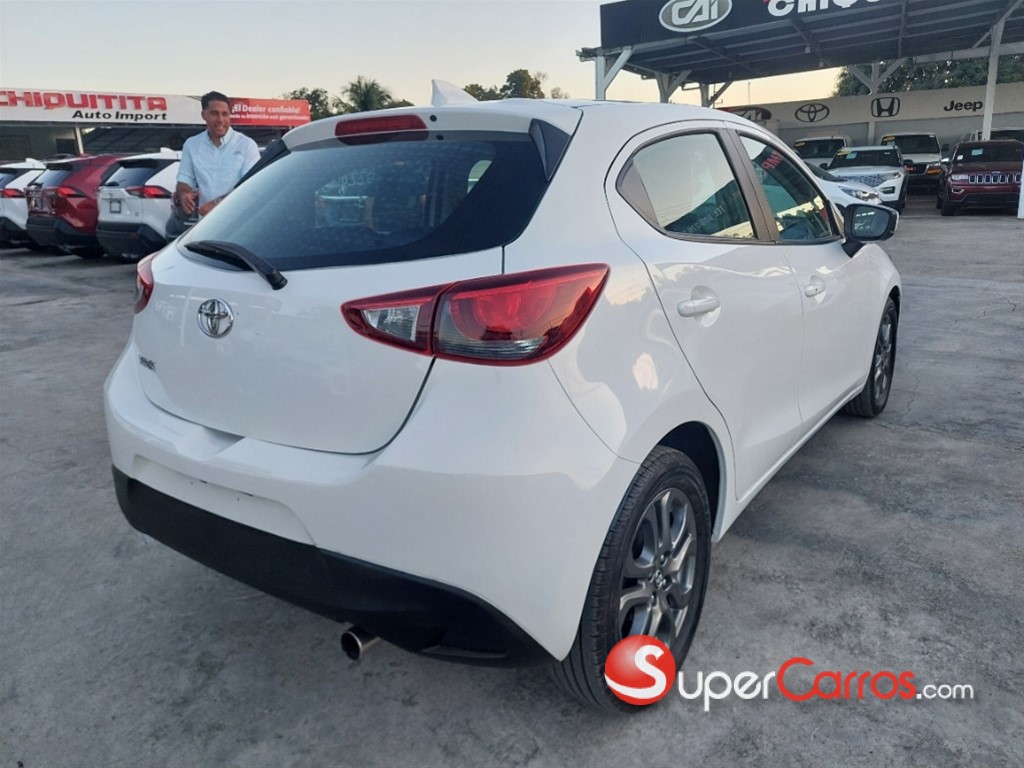 2020 Toyota Yaris Hatchback — foto 5 / 11