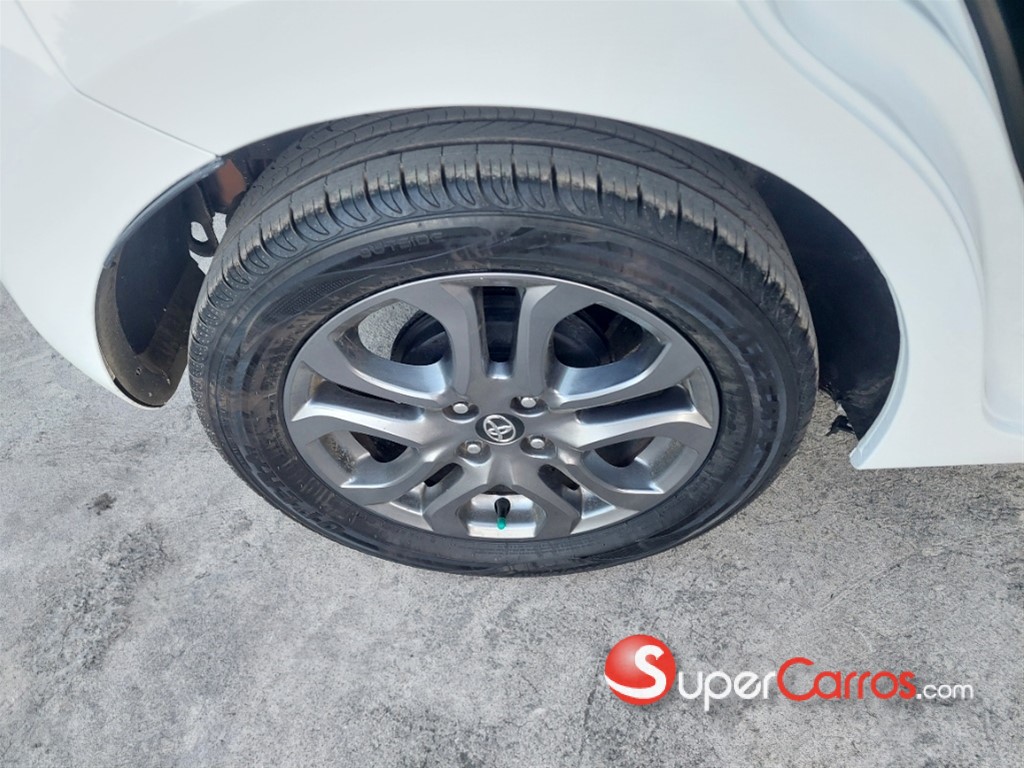 2020 Toyota Yaris Hatchback — foto 6 / 11