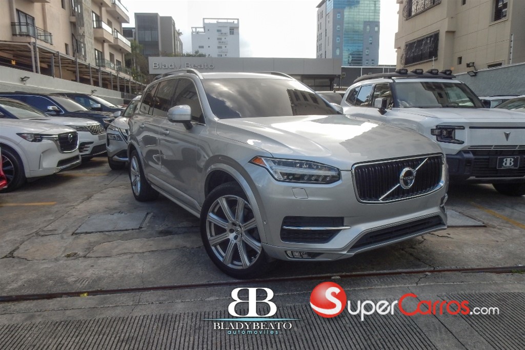 2018 Volvo XC90 Momentum T6