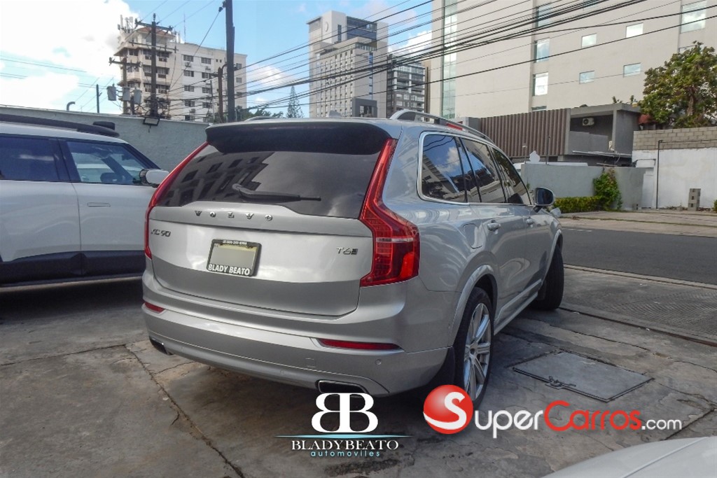 2018 Volvo XC90 Momentum T6 — foto 2 / 6
