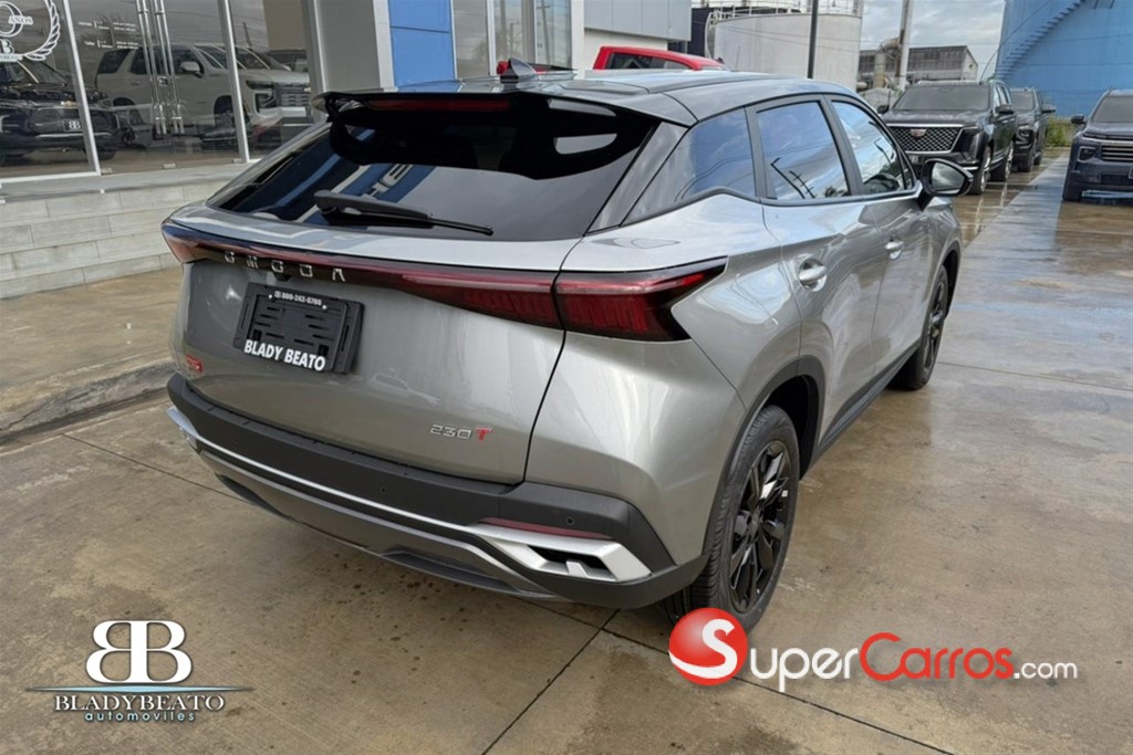 2026 OMODA C5 Luxury — foto 4 / 10