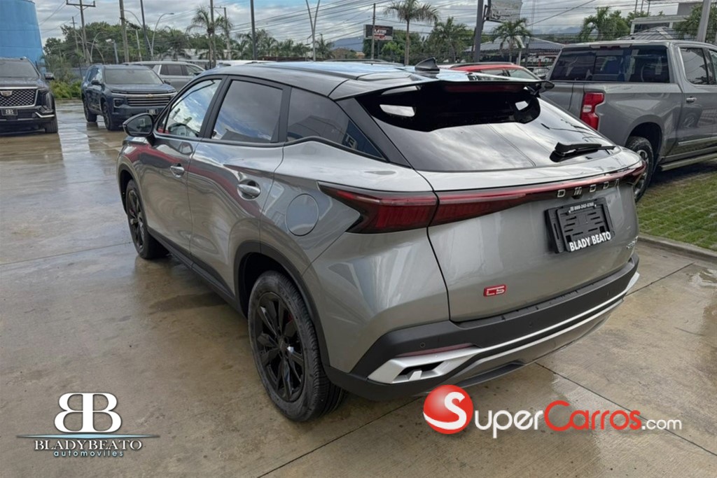 2026 OMODA C5 Luxury — foto 6 / 10
