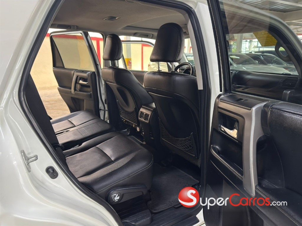 2014 Toyota 4 Runner Limited — foto 10 / 12