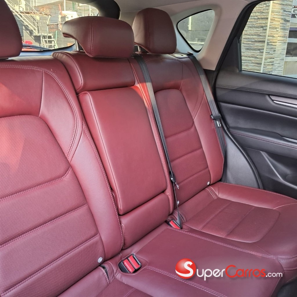 2021 Mazda CX-5 Carbon Edition — foto 8 / 10