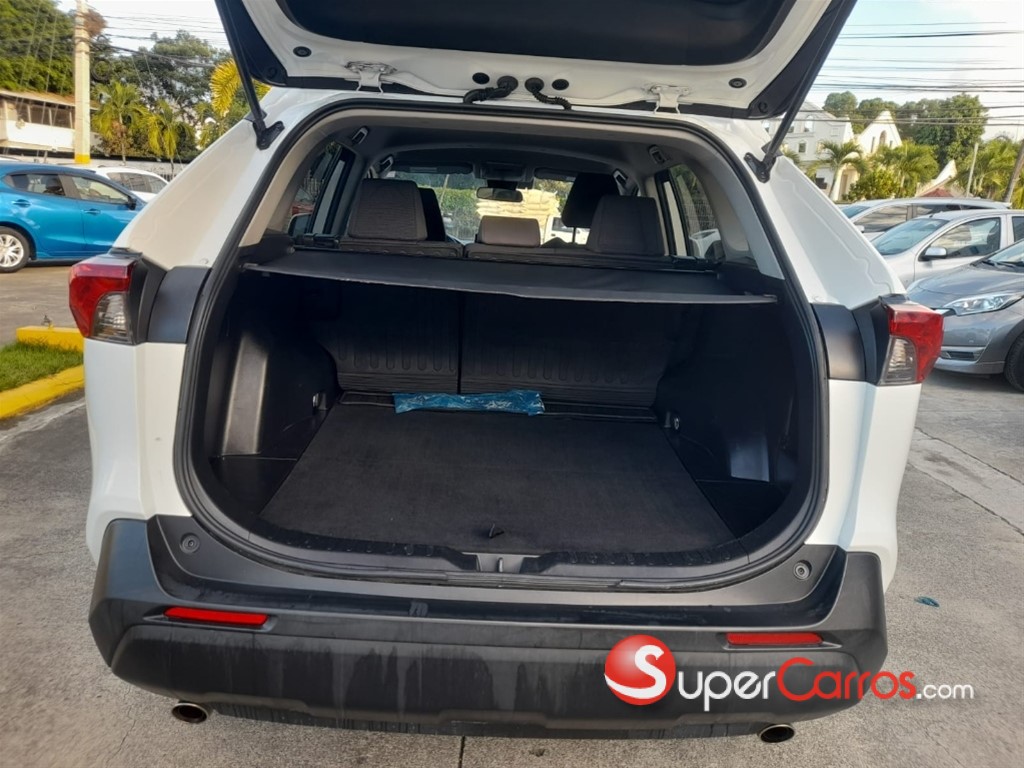 2021 Toyota RAV4 LE — foto 9 / 11