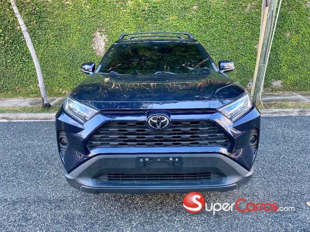 2021 Toyota RAV4 XLE — foto 2 / 11