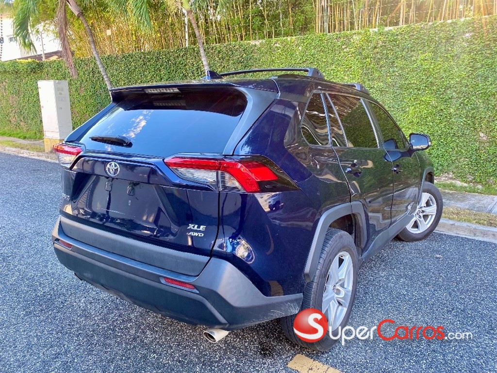 2021 Toyota RAV4 XLE — foto 4 / 11