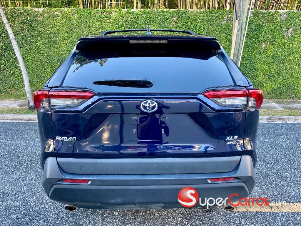 2021 Toyota RAV4 XLE — foto 5 / 11