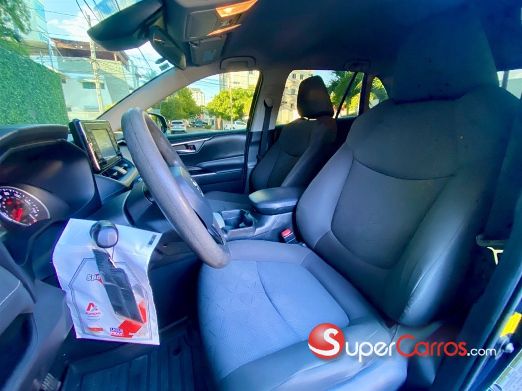 2021 Toyota RAV4 XLE — foto 7 / 11