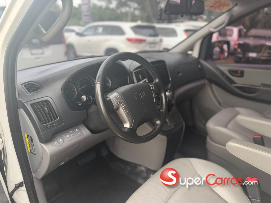 2021 Hyundai Grand Starex — foto 8 / 12
