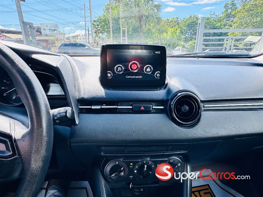 2021 Mazda 2 — foto 10 / 12