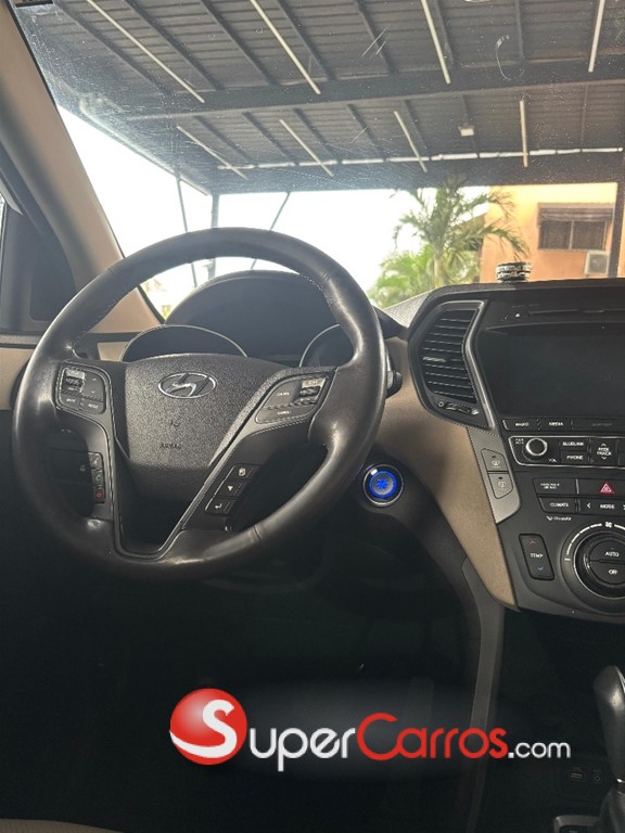 2017 Hyundai Santa Fe Ultimate — foto 4 / 9