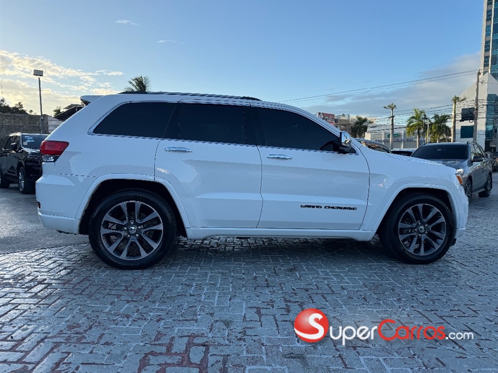 2018 Jeep Cherokee Overland