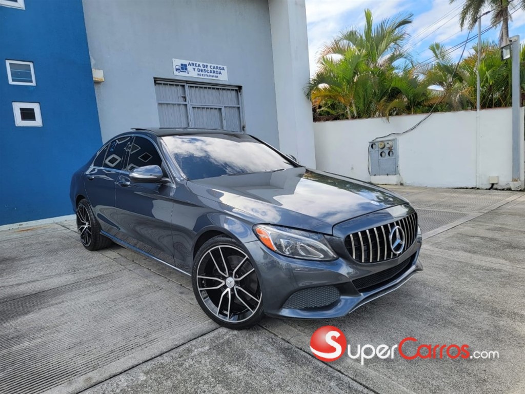 2016 Mercedes-Benz Clase C 300 4 Matic